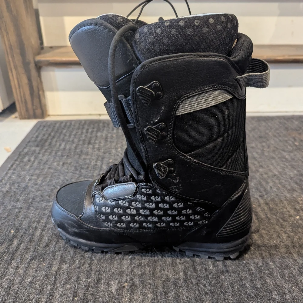 Thirty two leashed snowboarding boots - Picture 10 of 13